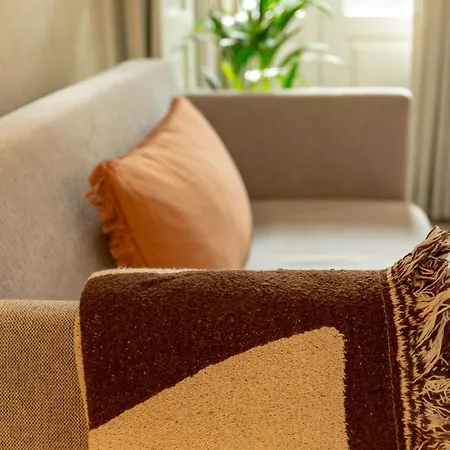 Daire Haven - Under The Luis I Bridge *